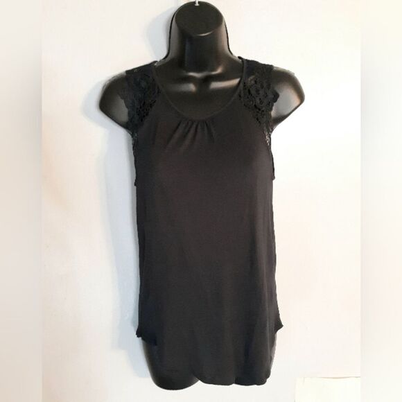 H&M black lace sleeveless top - Picture 1 of 4